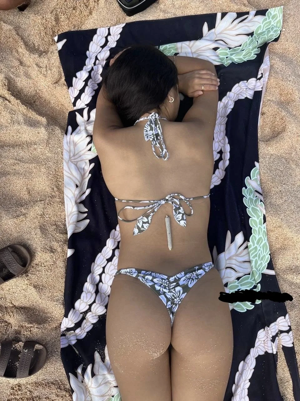 Petite beach babe image 7