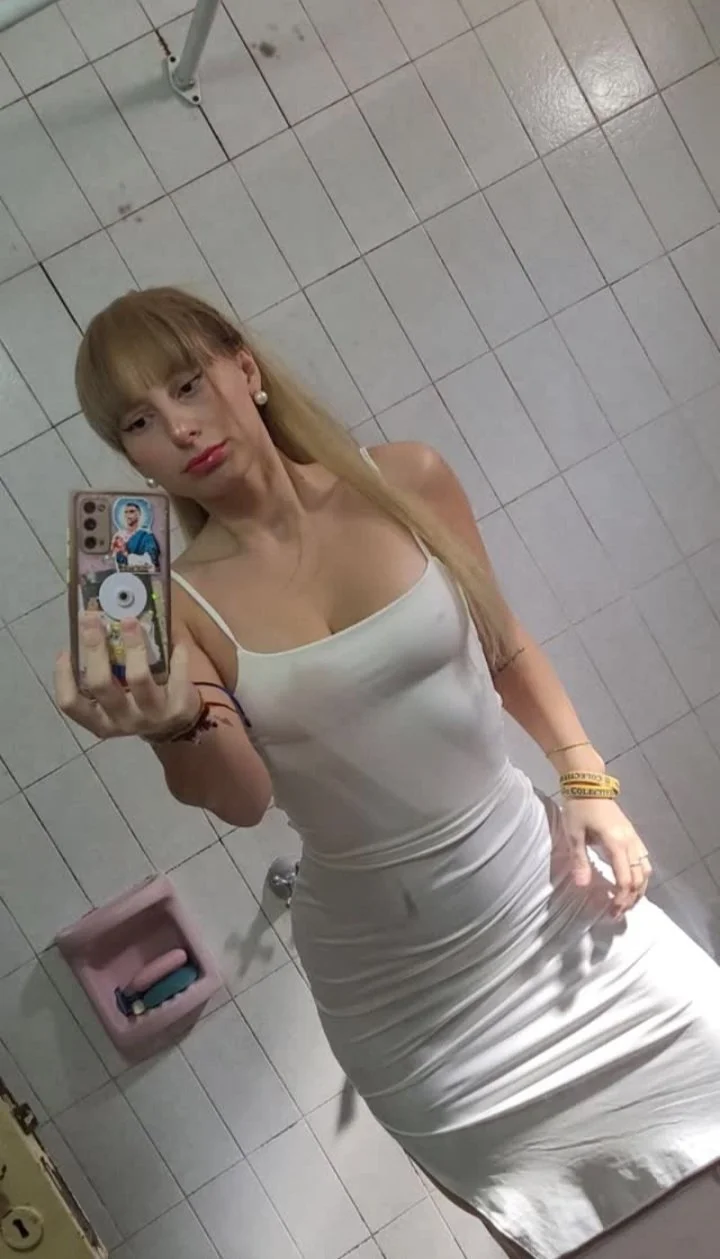 Cómo me gusta esta putita 🥵 image 3