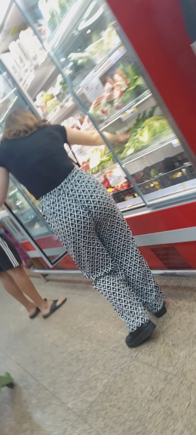 Ass in public 8 image 8