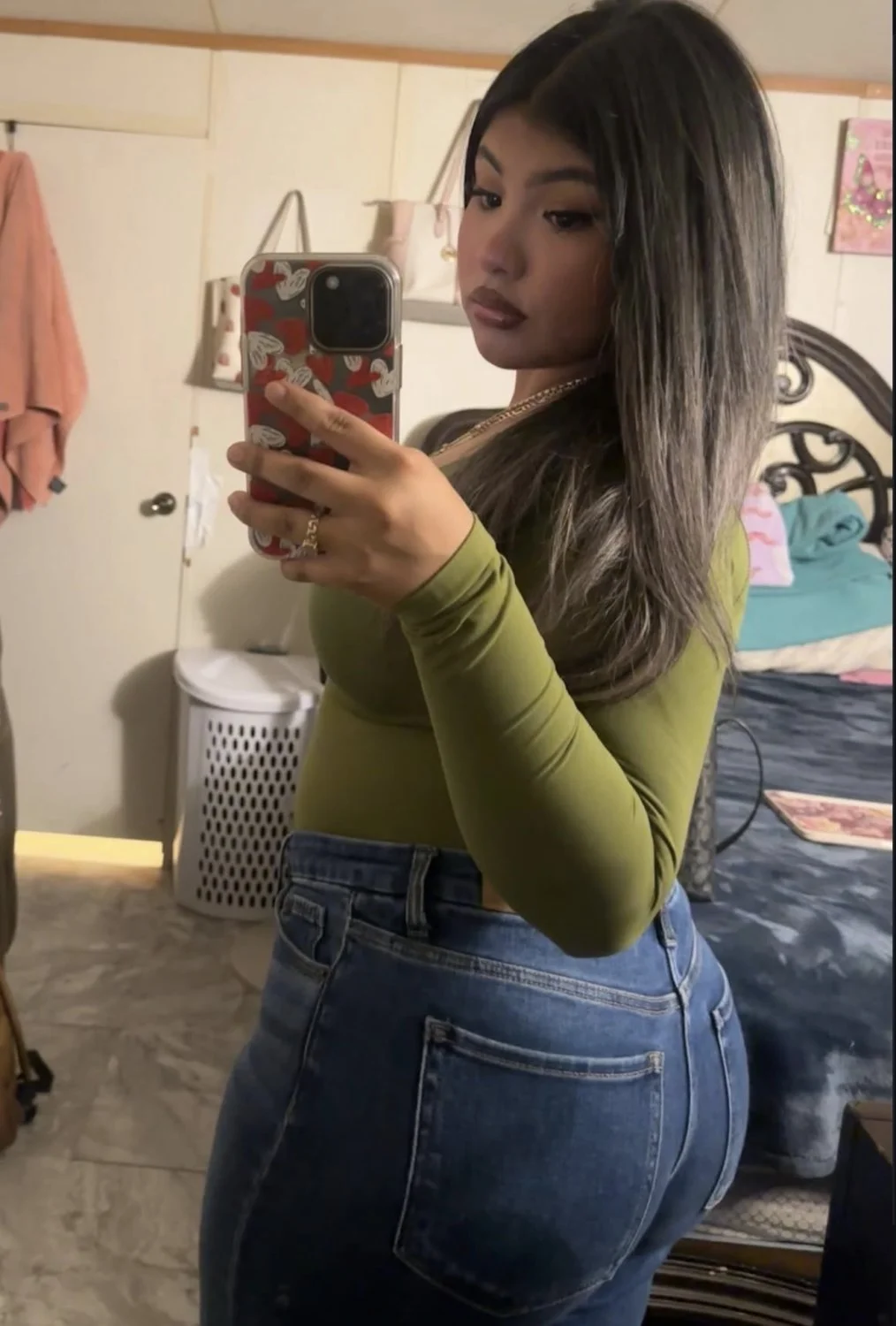 mexican baddie keeps sending her fat ass image 12
