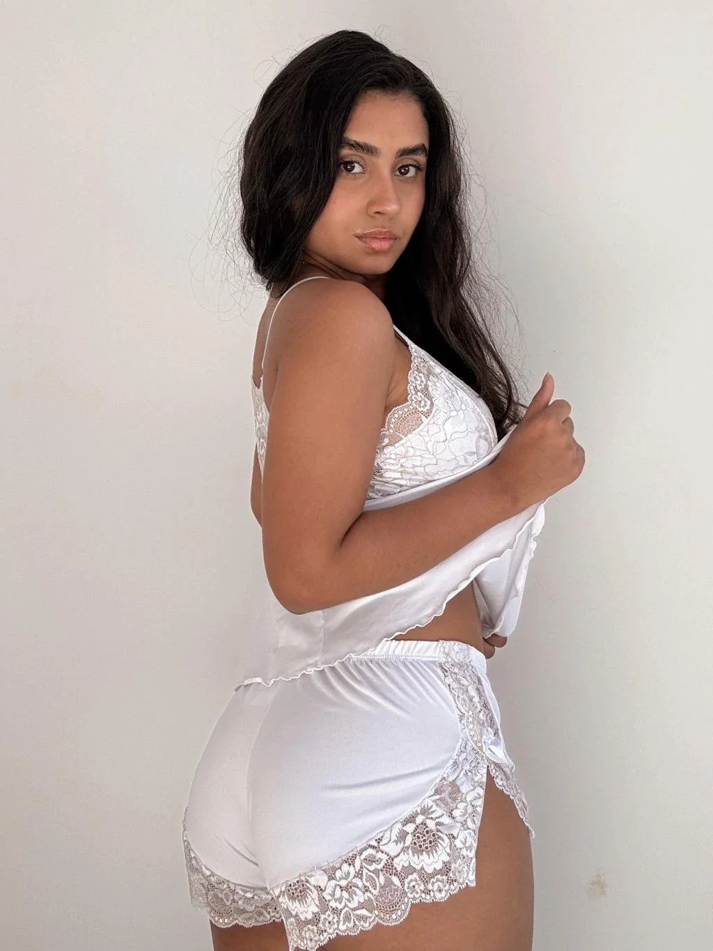 gostosa de loja de lingerie image 22