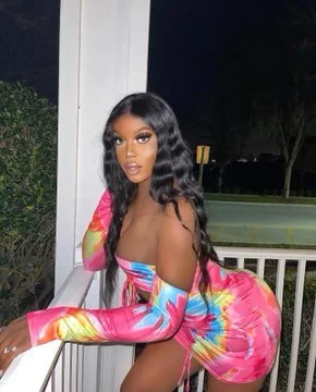 She soo wet 💦💦💦 image 3