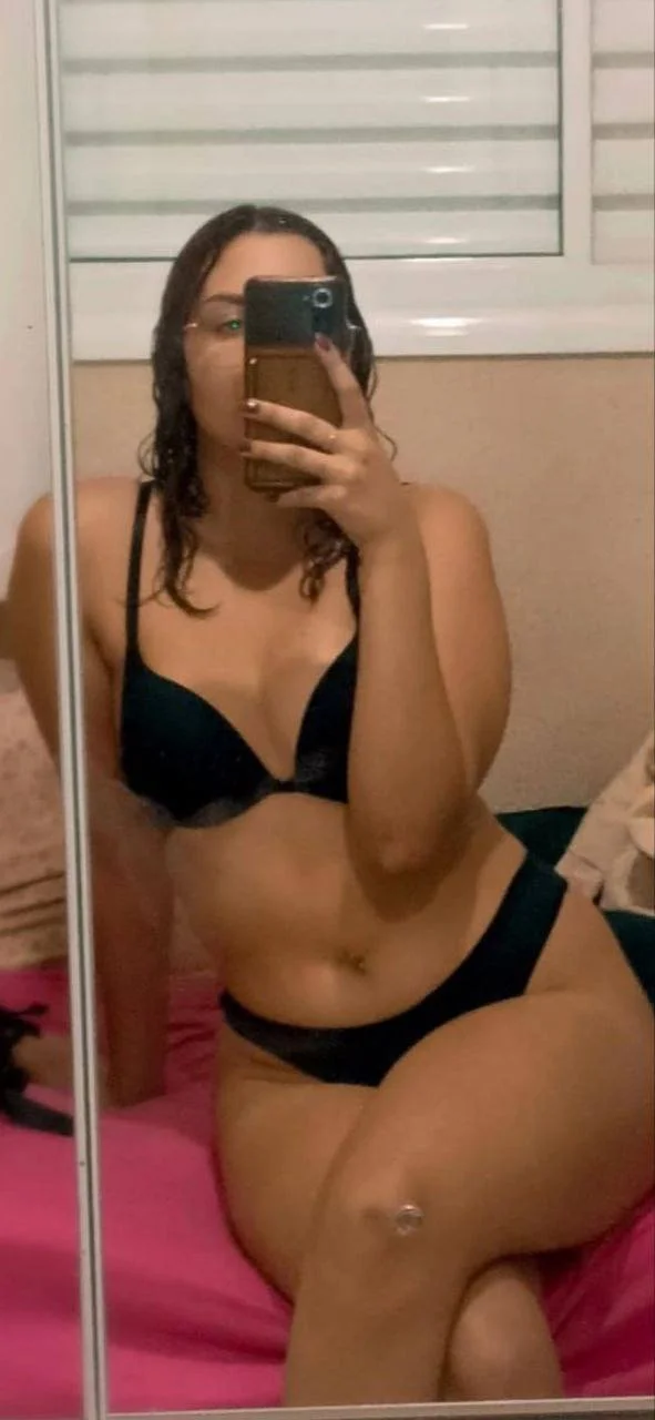 Emilly 19 aninhos image 3
