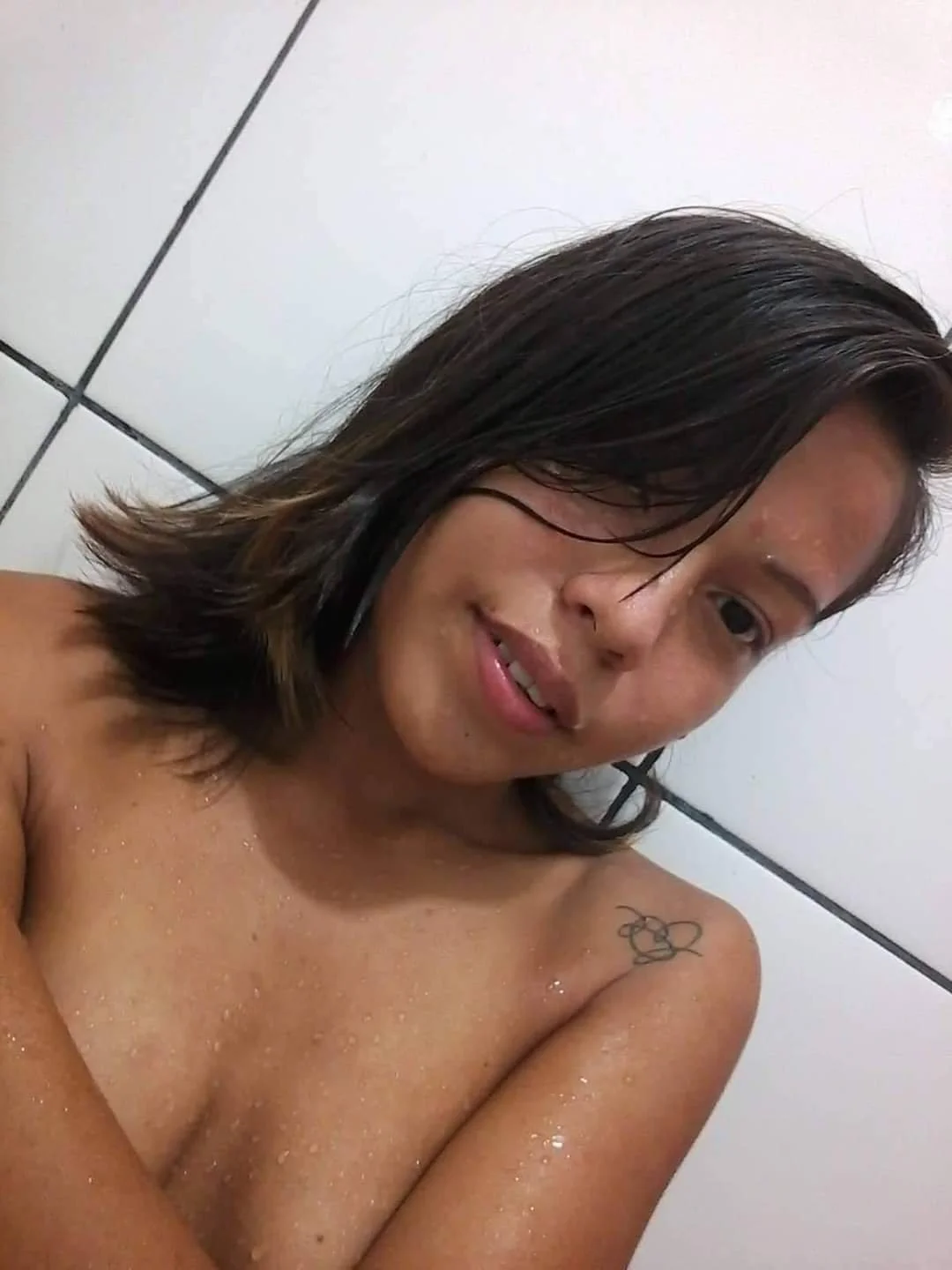 Novinha magrinha gostosa image 10