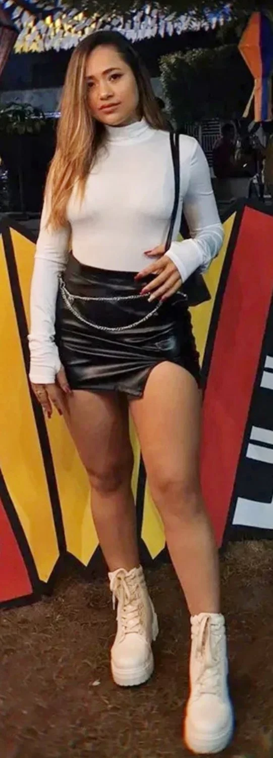 Loira gostosa vazada pelo corno image 15