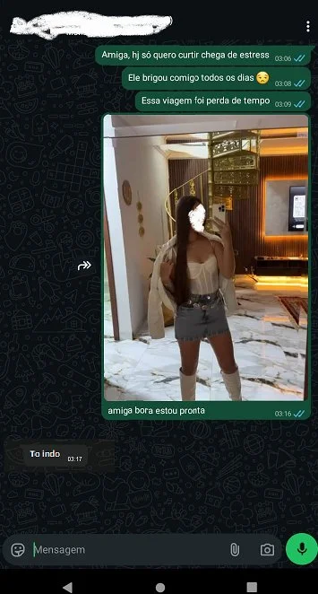 patricinha briga com namorado sai pra balada com amiga, acaba trepando com negão no pelo image 3