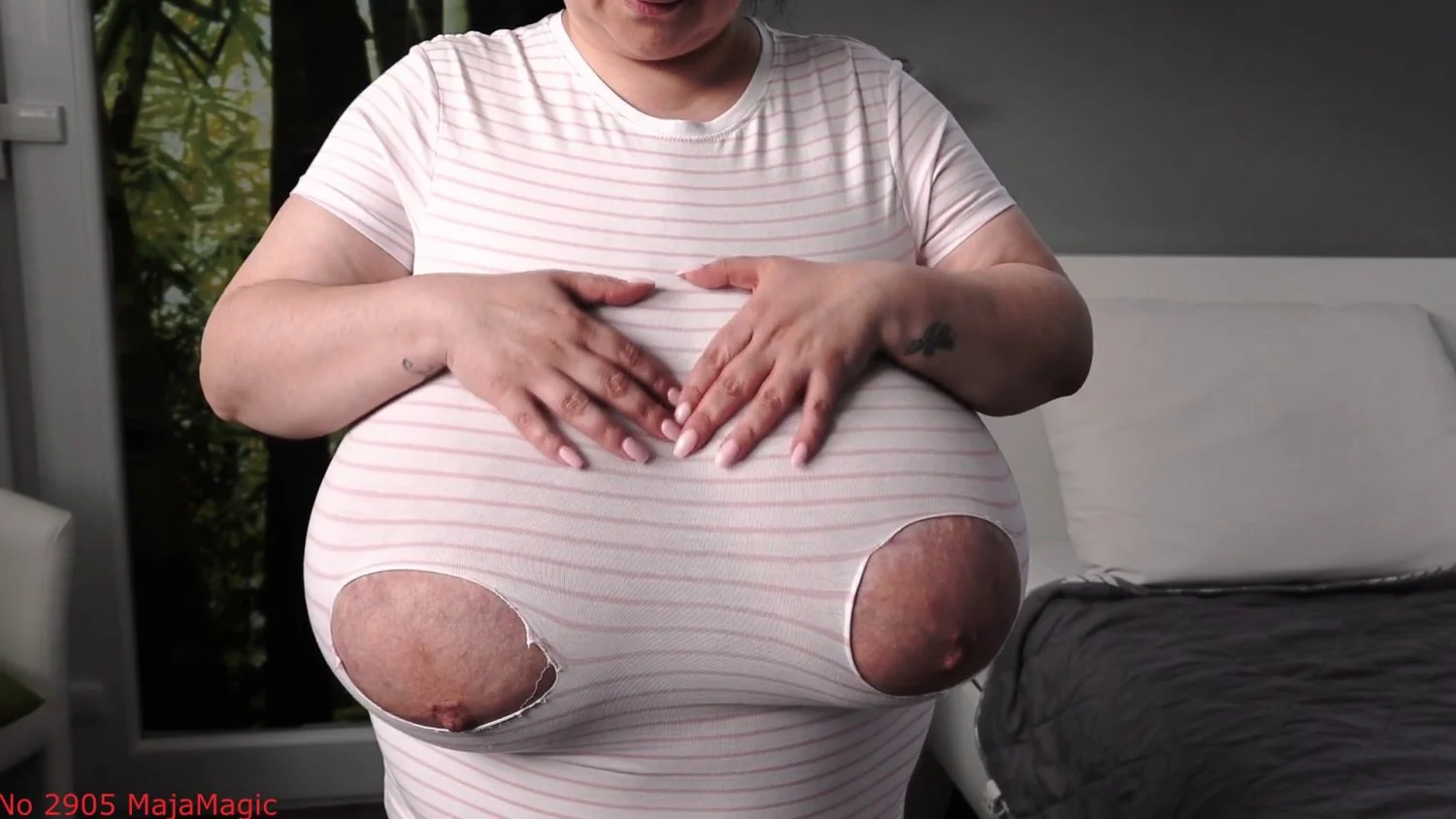 Saggy White Udders image 3