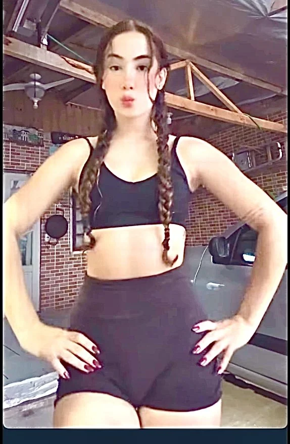 vazou novinhas gostosas de legging image 16