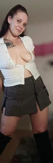 Katie Lynn trashy whore main image