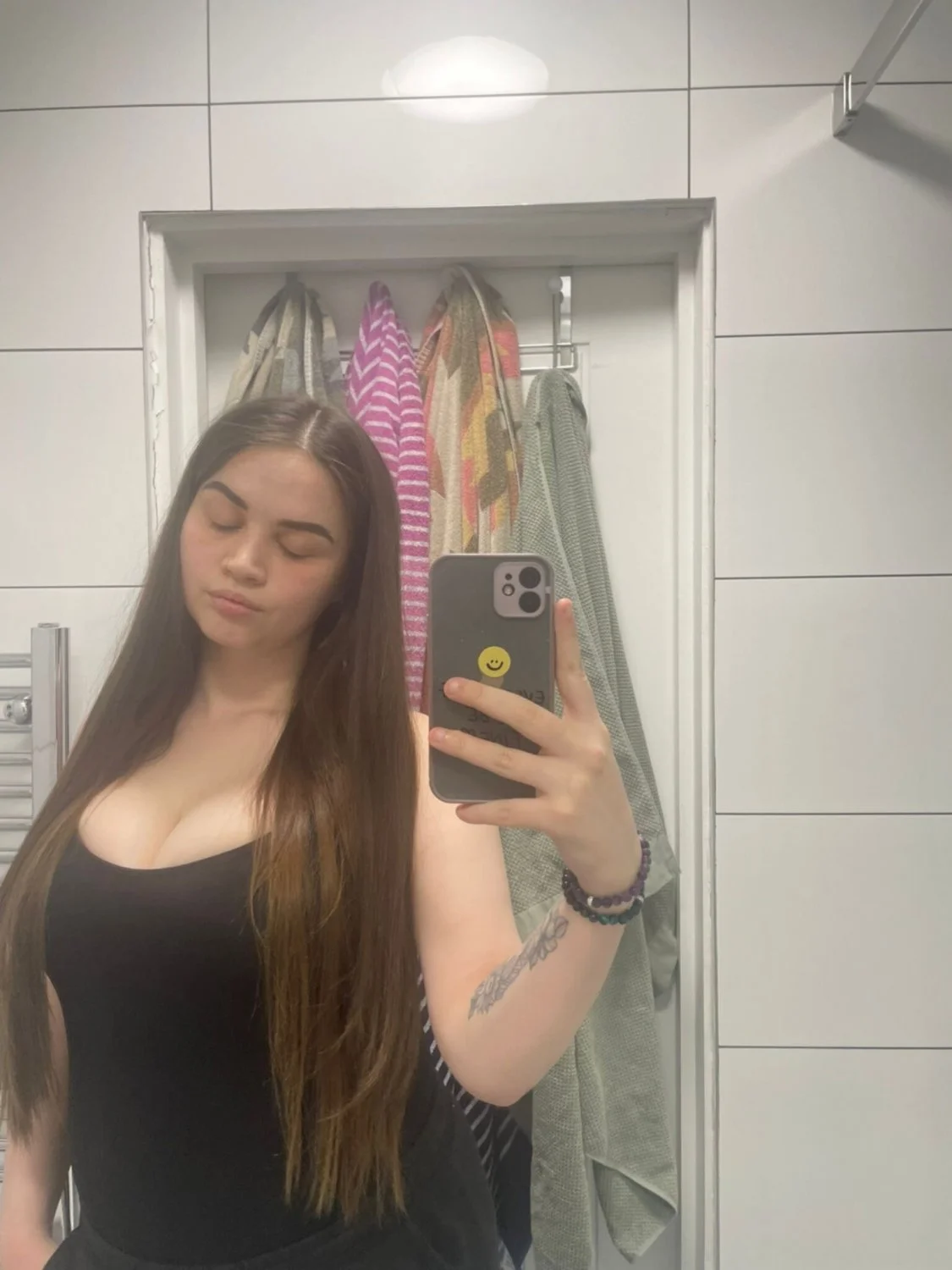 brunette slut gf Rosie from Leeds, UK wants to be famous image 8