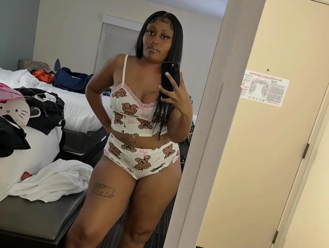 Bonnet ass!!! 💁🏾‍♀️😴 image 11