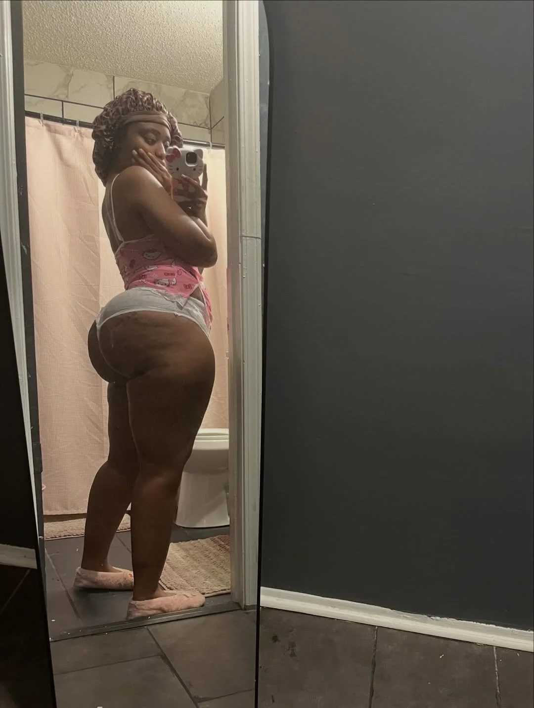 Bonnet ass!!! 💁🏾‍♀️😴 image 4