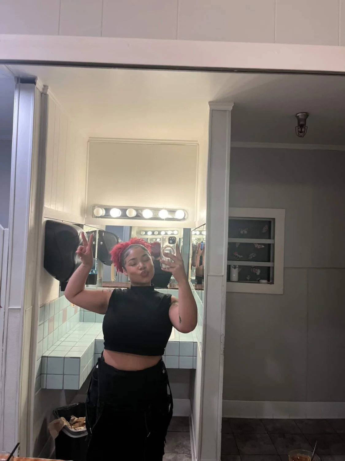 Key image 23