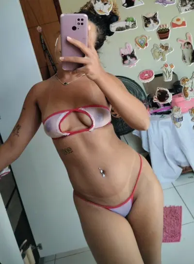 Loirinha Delicinha famosinha do RJ 😅🙈😋🤤🔥😈 cover image