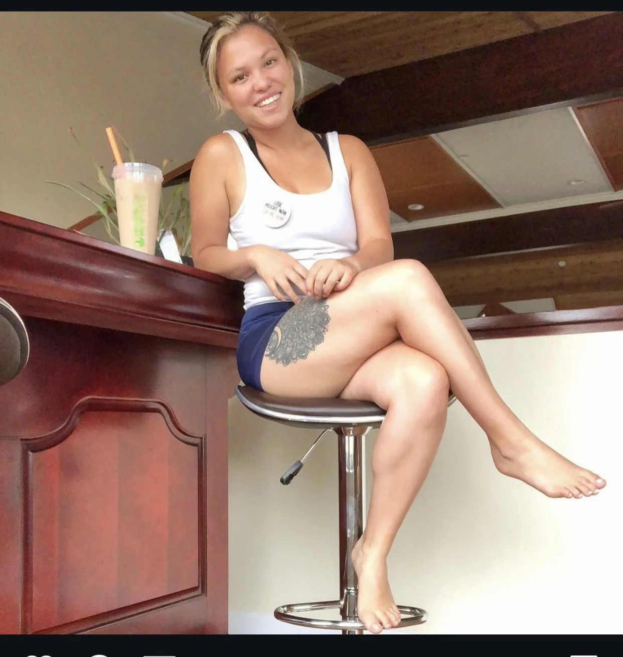 My dream thighjob slut. Love her plump body and phat pussymound image 18