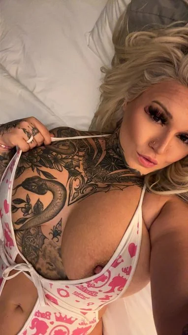 JUSTA BARBIE🤤 image 10