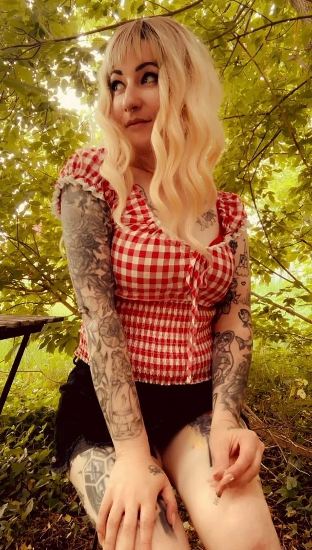 Sexy Canadian Rocker image 10