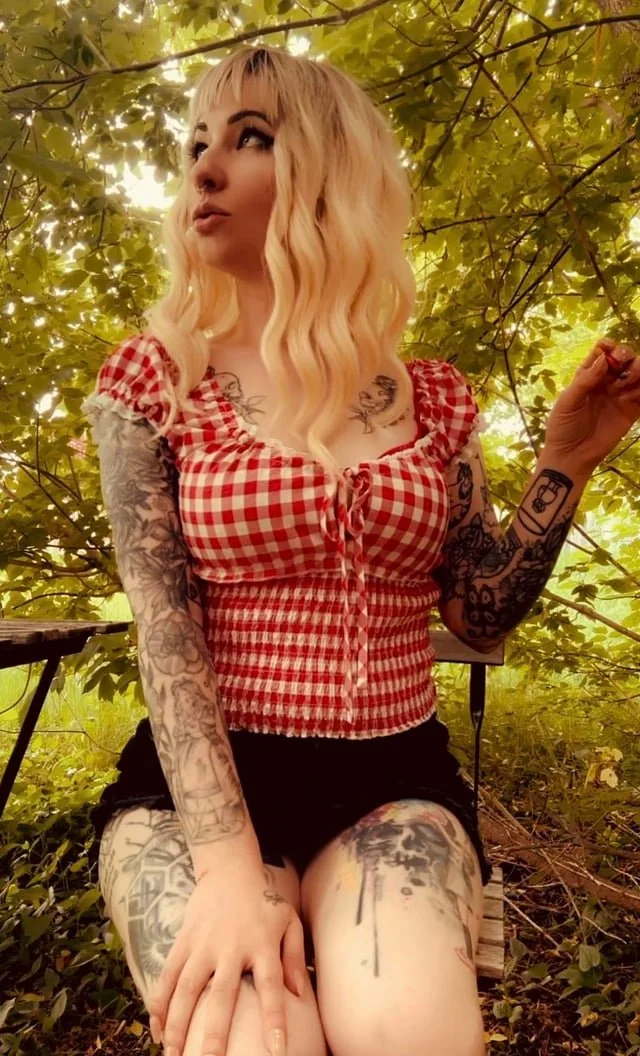 Sexy Canadian Rocker image 14