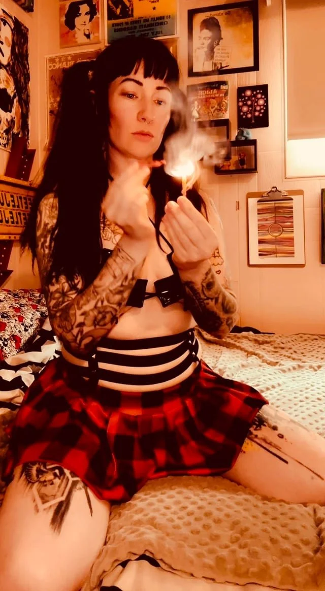 Sexy Canadian Rocker image 4