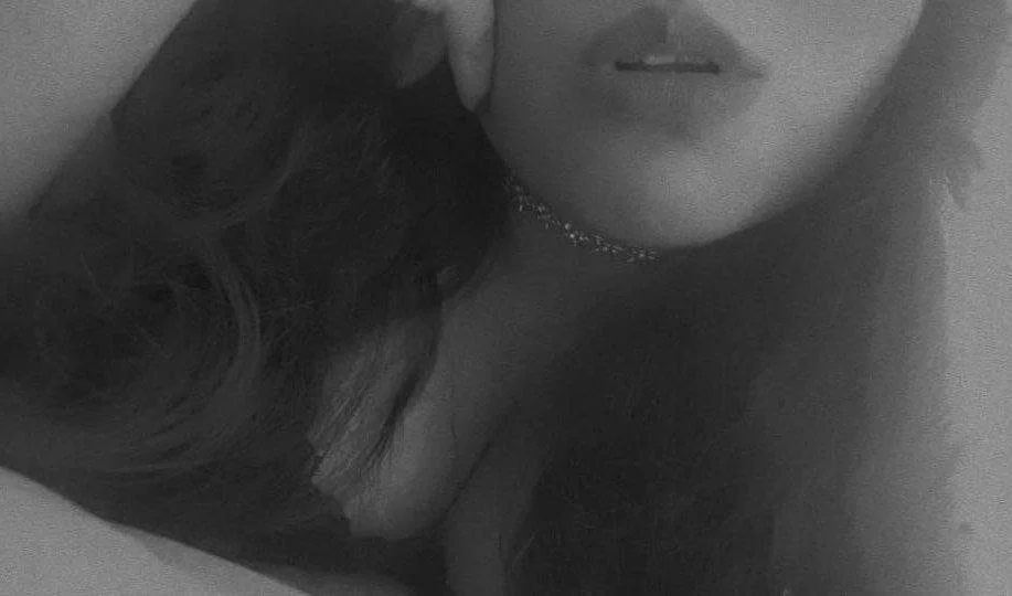 Latinas image 1