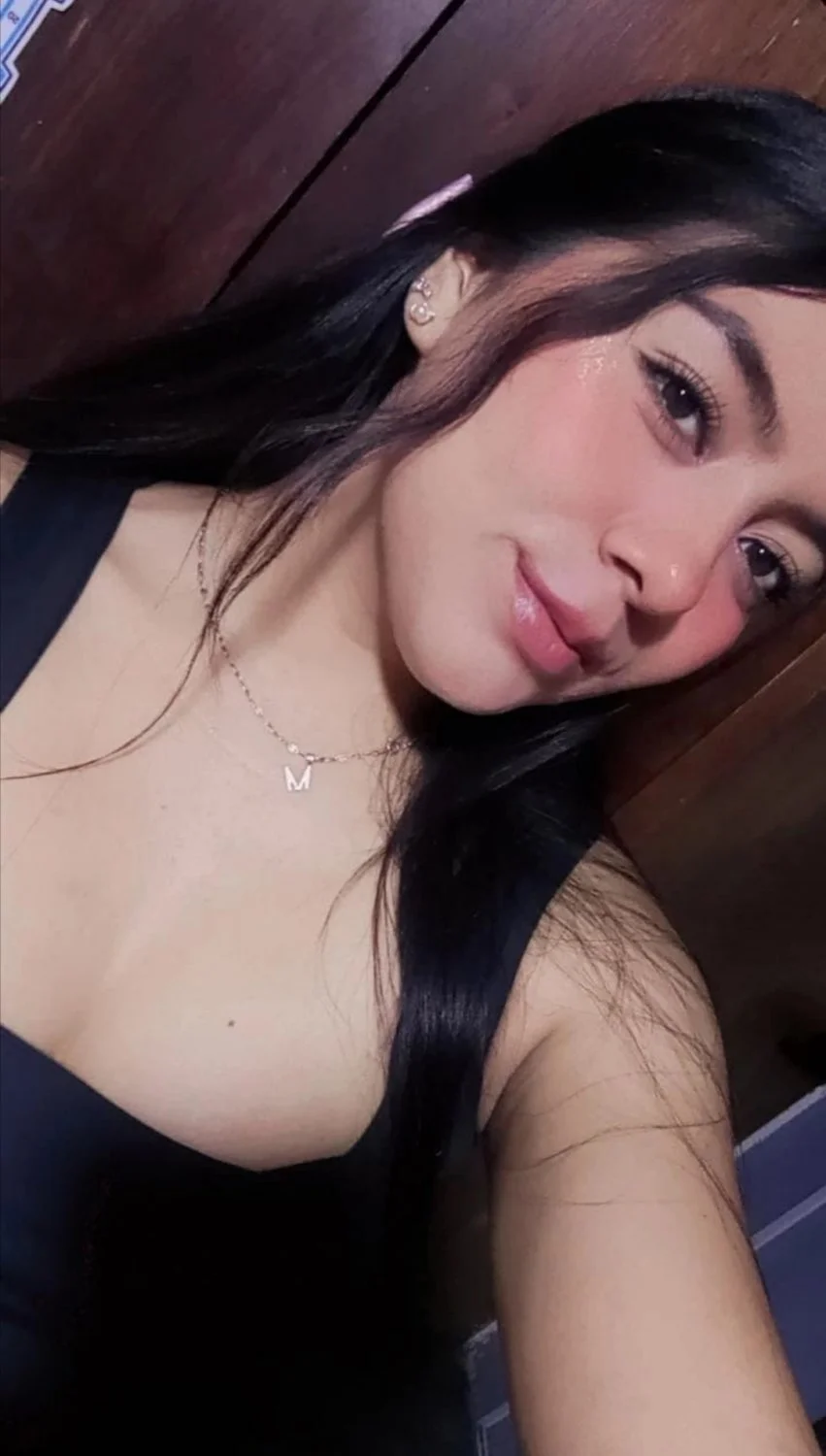 Latinas image 17