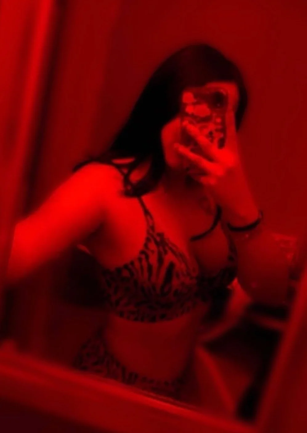 Latinas image 20