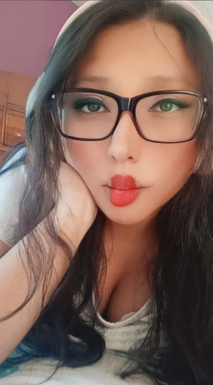 Latinas image 5