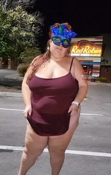 Mature bBw pAwg bootY !! image 3