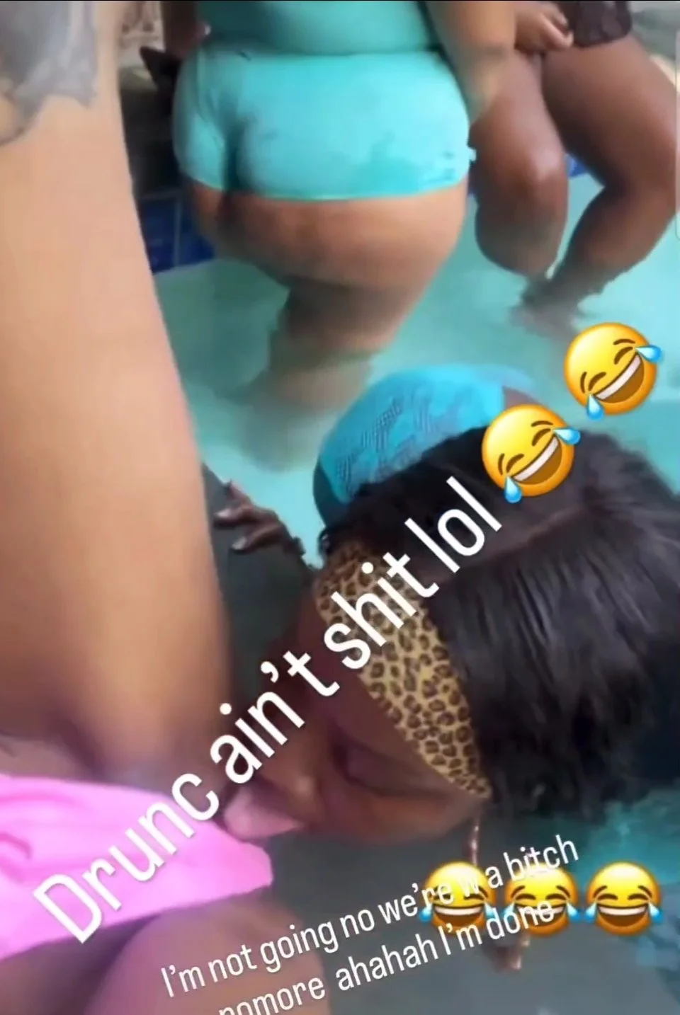 Lit L.A. thots at pool party image 1