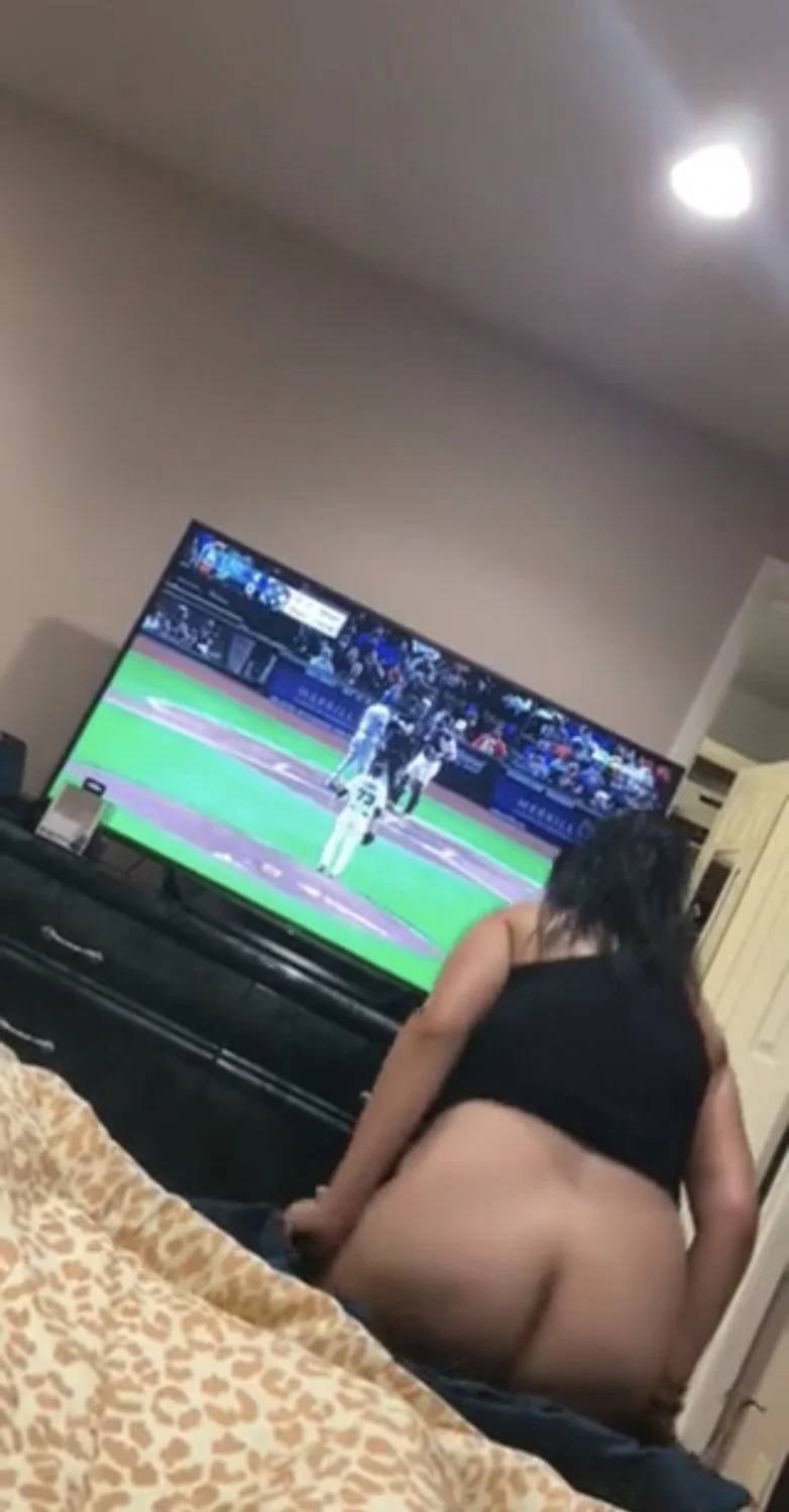 Exposing my Mexican mom ass creep main image