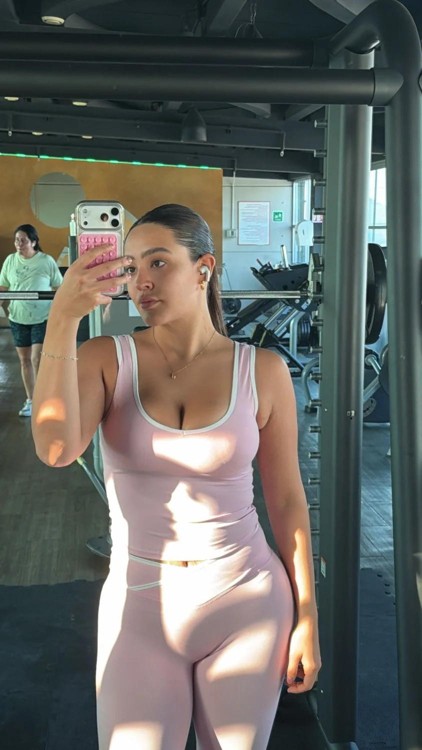 Fernanda Lozano image 3