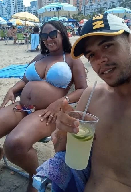 Casada dando pra vários machos main image