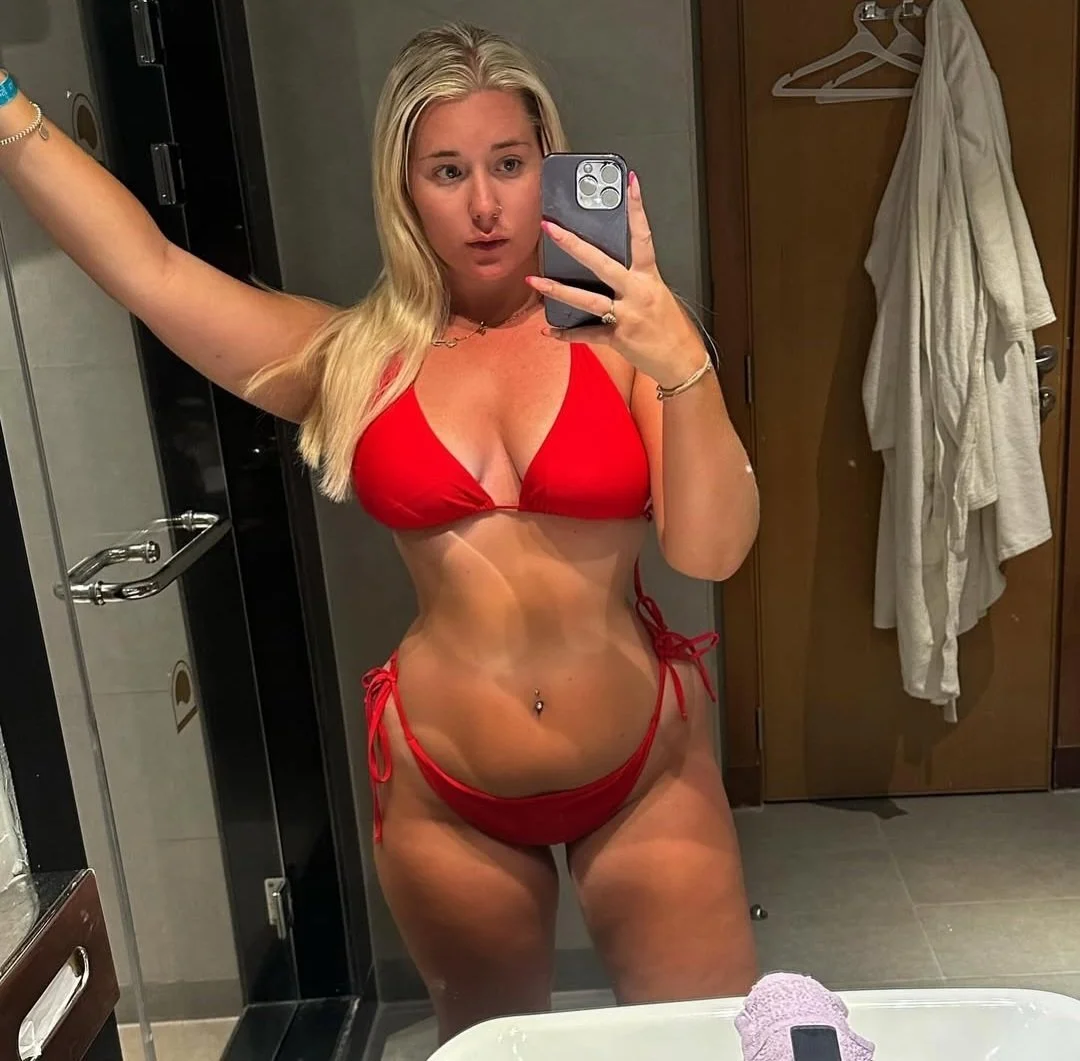 UK insta girl image 18