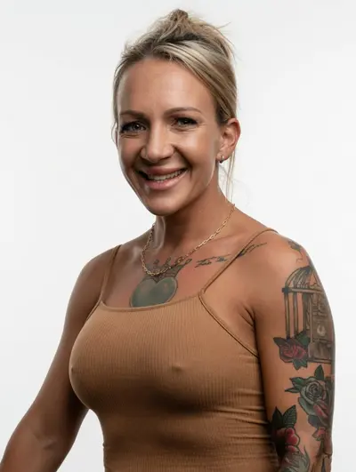 BLONDE BIMBO MILF Big Tit Expansion (Ai) cover image