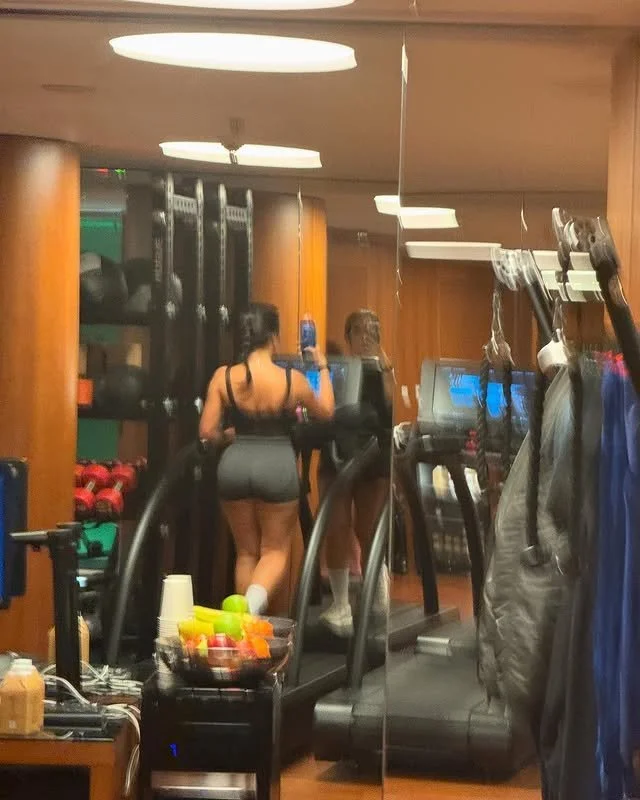 Georgina Rodríguez vs Antonella rocouzzo image 17