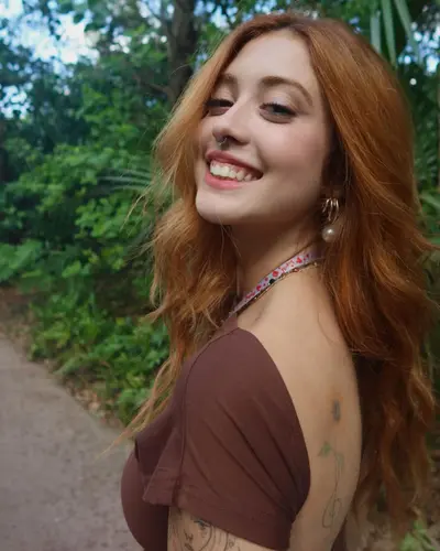 Fotos perfeitas na Ananda...Ananda deliciosa , fofa e muito linda cover image