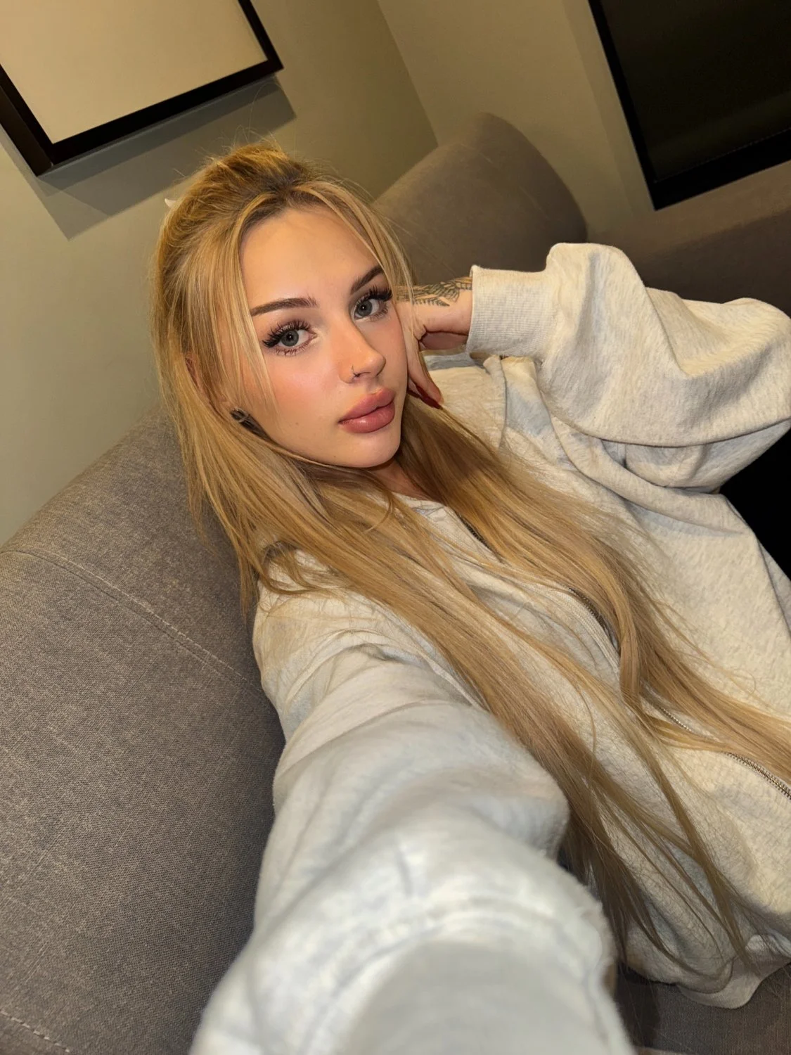 Trans StepMom Teen Big Ass Joi Amateur image 1