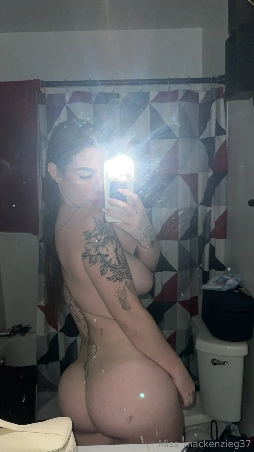 Miss_mackenzieee big booty milf image 15