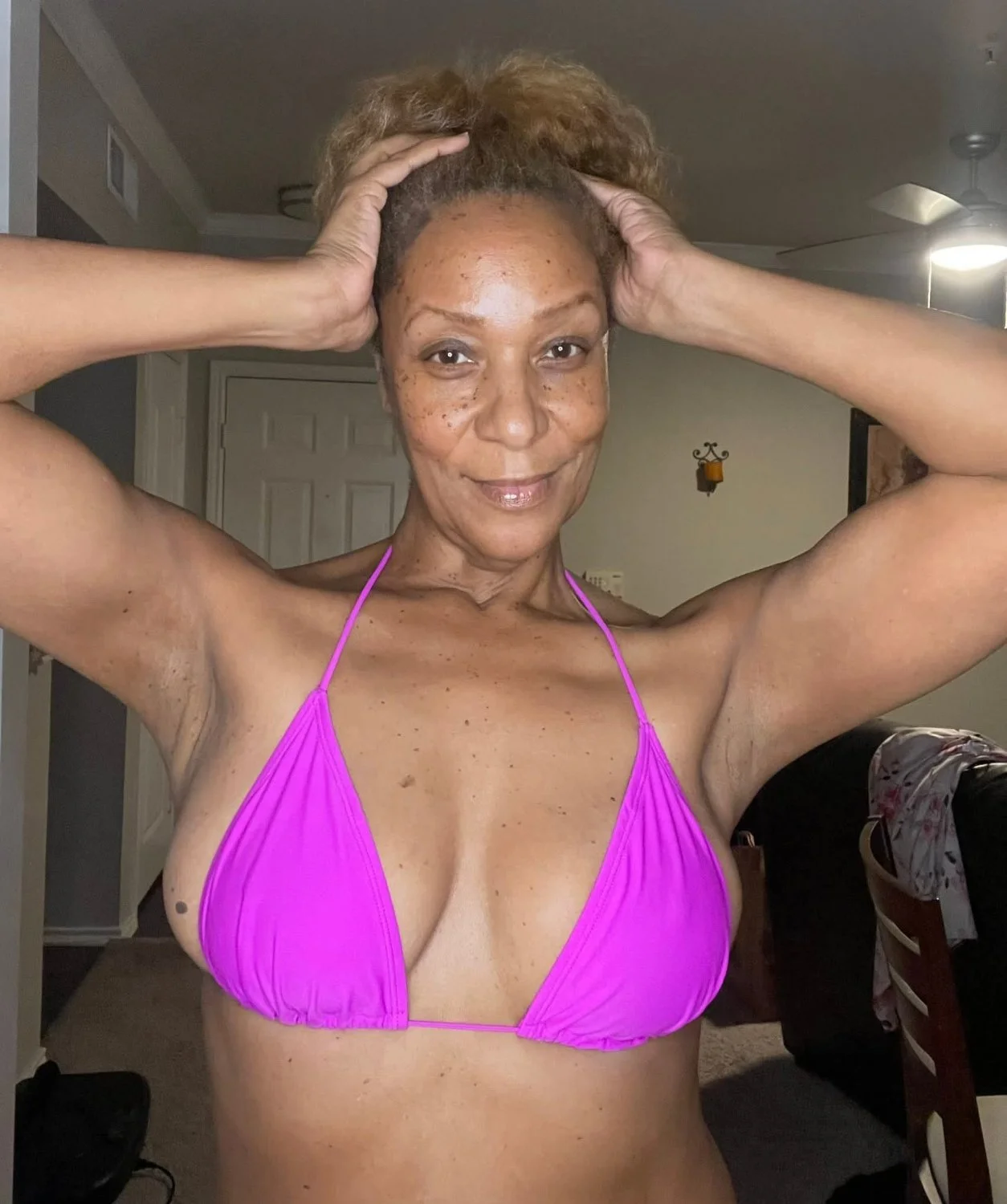 Sexy Ebony GILF Sandra image 29