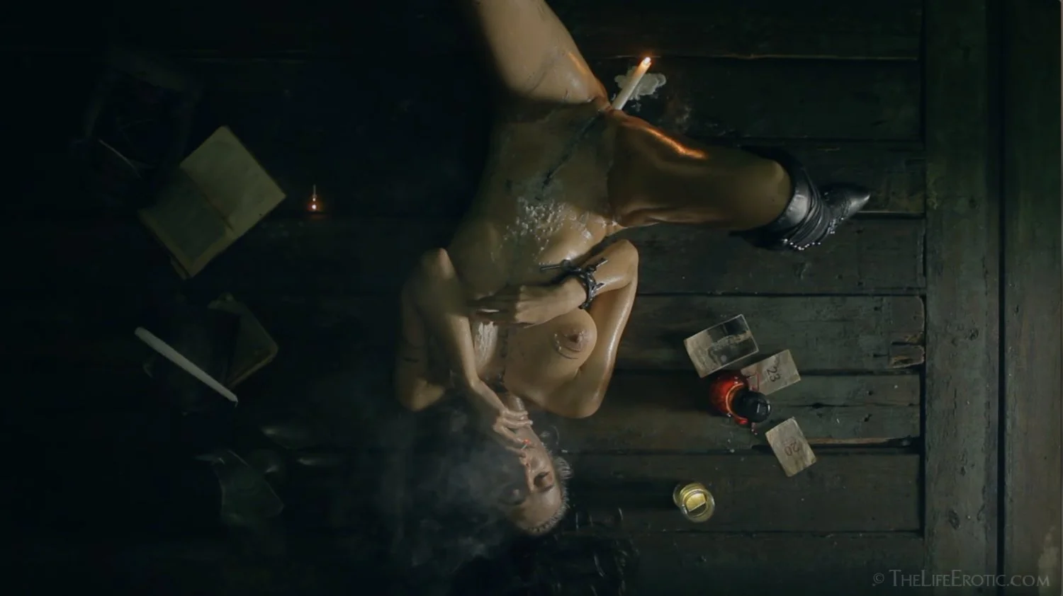 EM 11: BIG TITS baddie SQUIRTS with candles main image