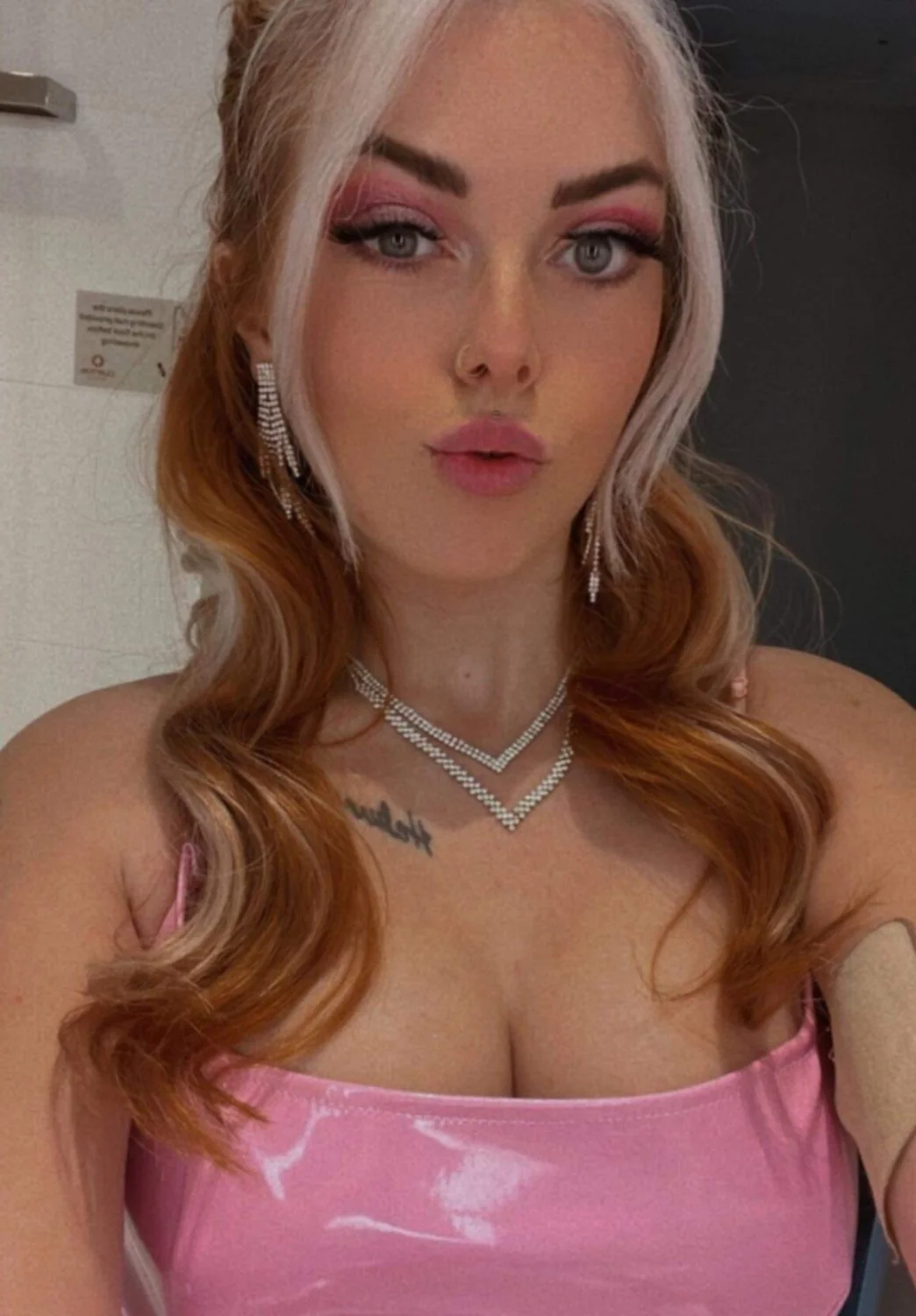 Jen, 28, uk image 11