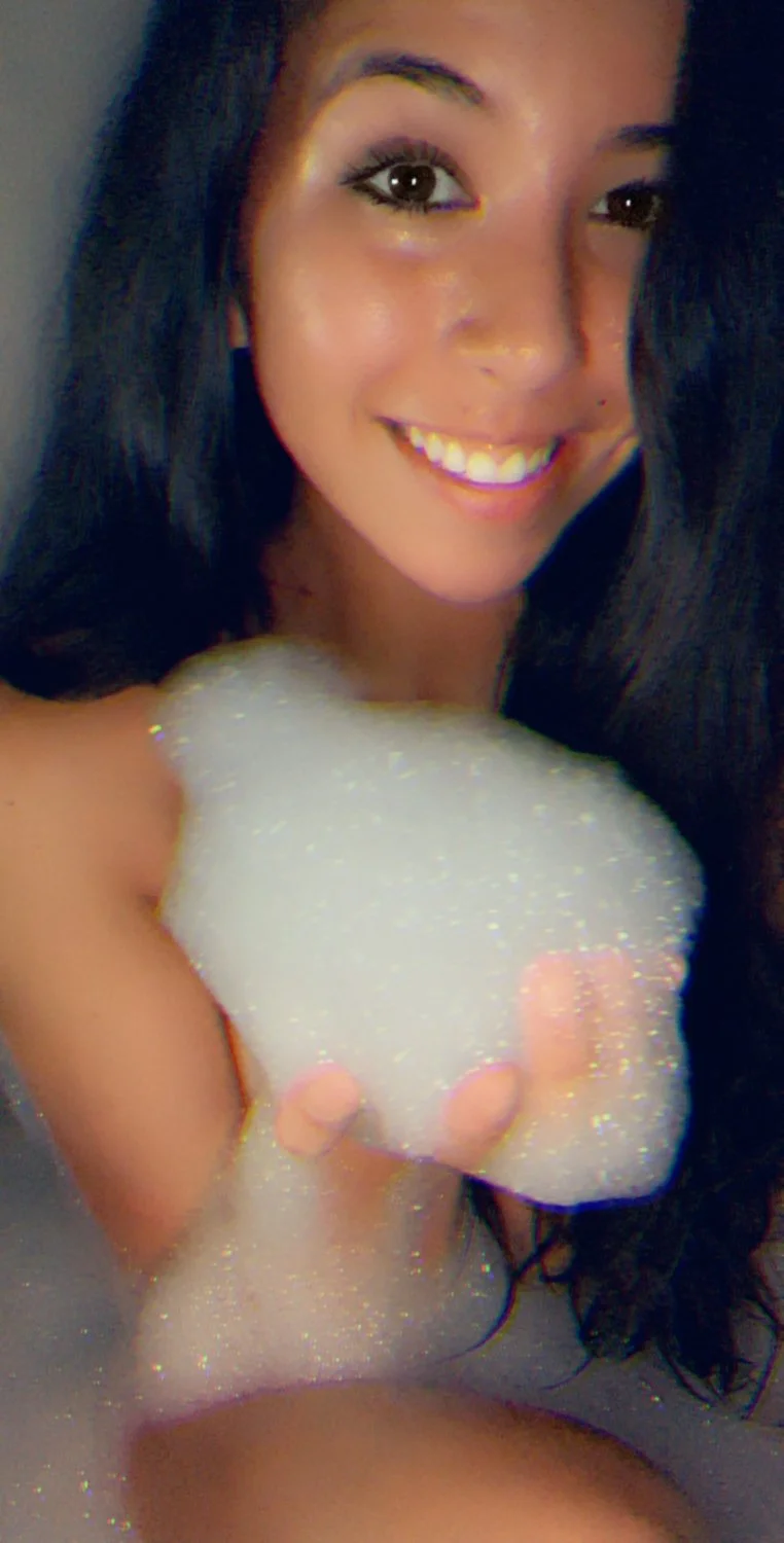 Best friends nudes got leaked image 5