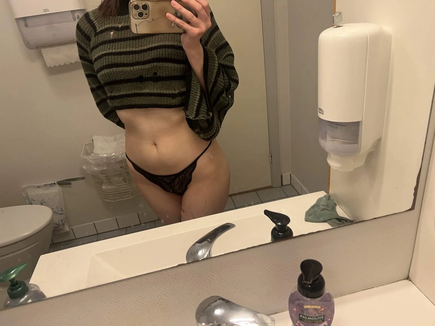 Layla 22 image 4