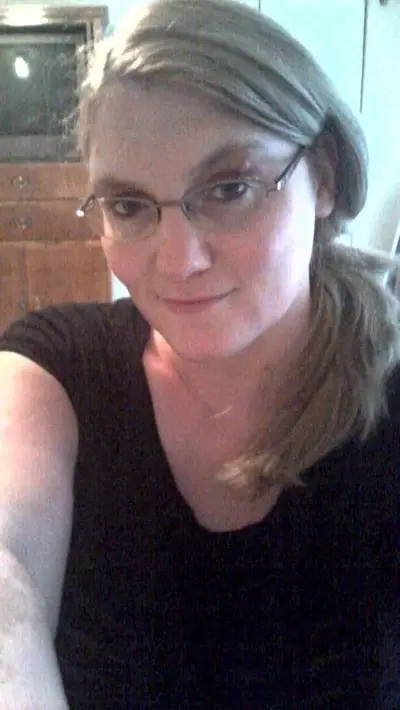 39yo Janna loves sharing cover image