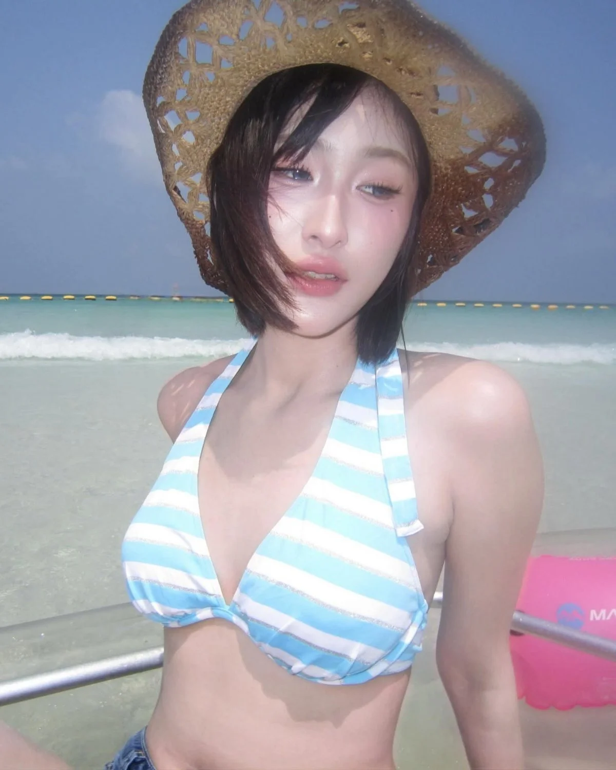 Peak__Beach Cum (Ai) main image