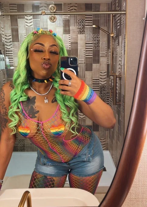 EBONY MOEEBABYYYY💚 image 25
