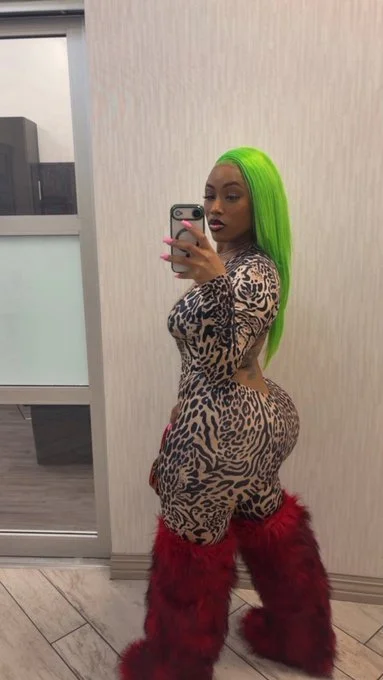 EBONY MOEEBABYYYY💚 image 31