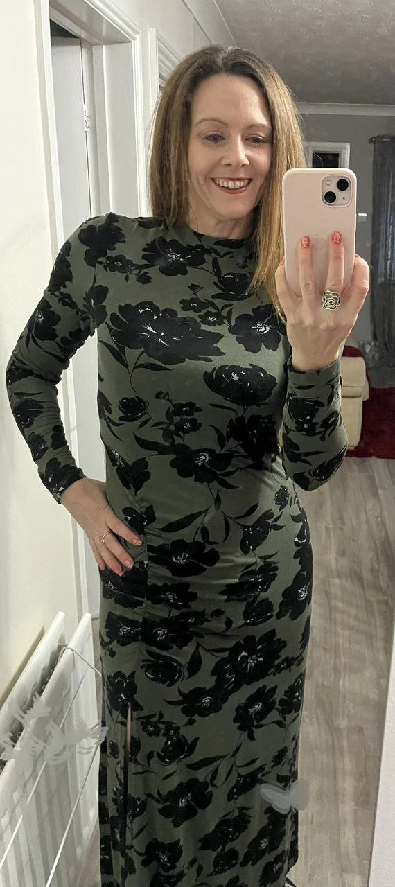 Smoking Hot MILF image 27