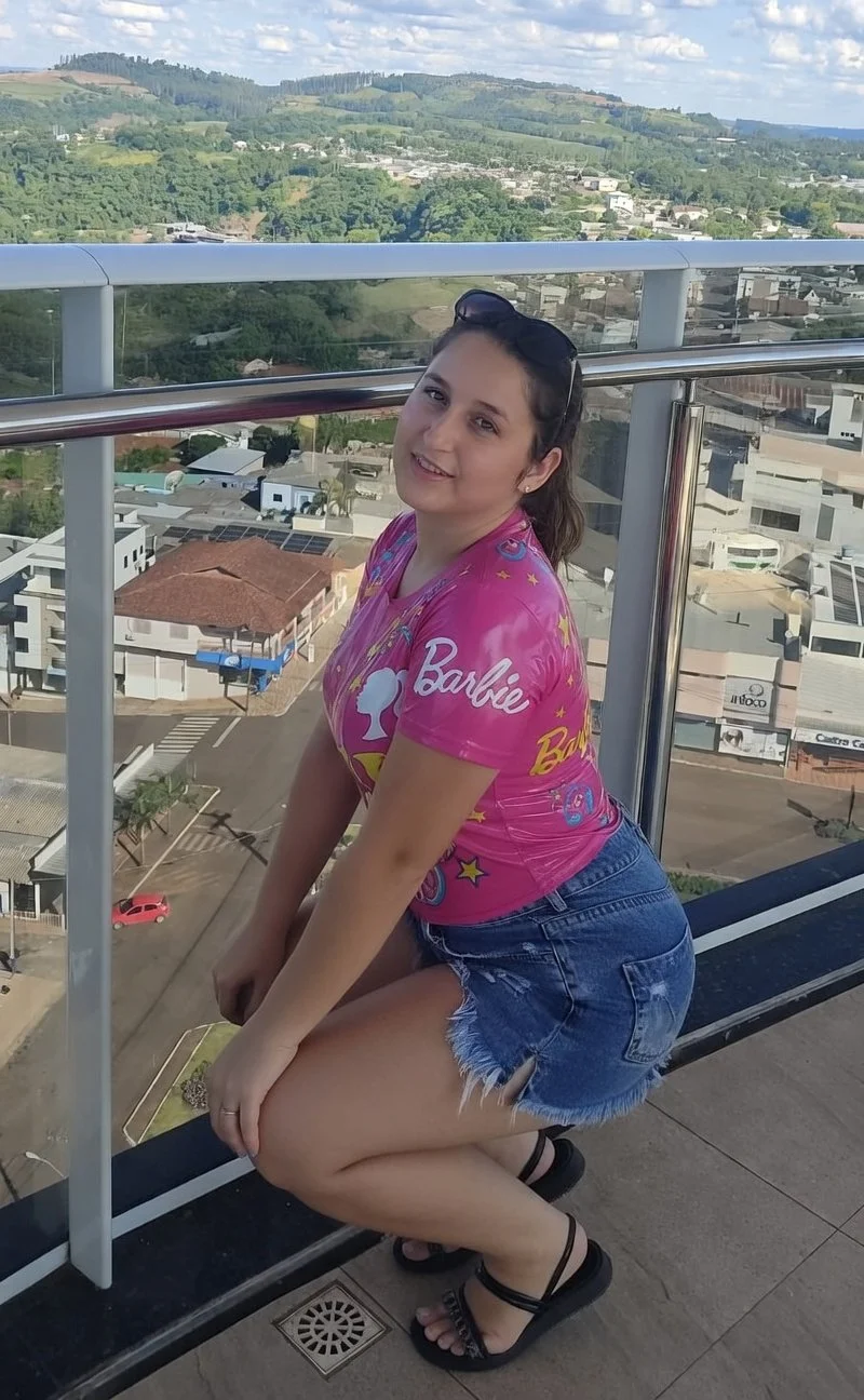 Essa gostosa é fã da Bárbie e ama roupas rosas. Parte 4. IA - AI image 35