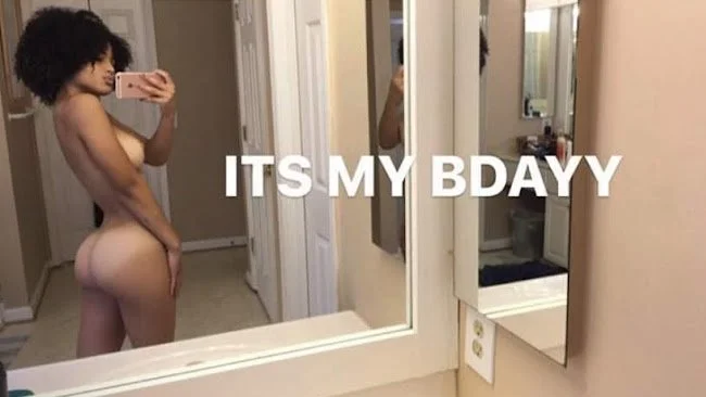 Bubble butt 4’9 image 31